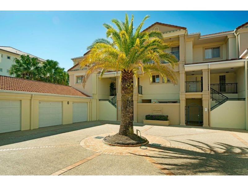 8324 Magnolia Drive East, Hope Island QLD 4212
