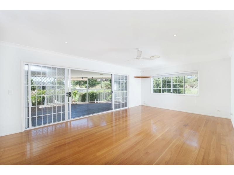 1 Brittany Drive, Oxenford QLD 4210