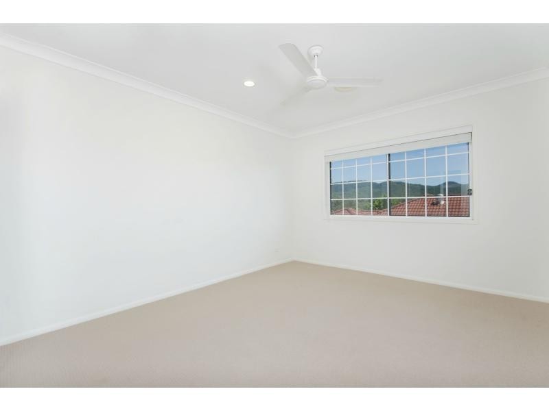 1 Brittany Drive, Oxenford QLD 4210