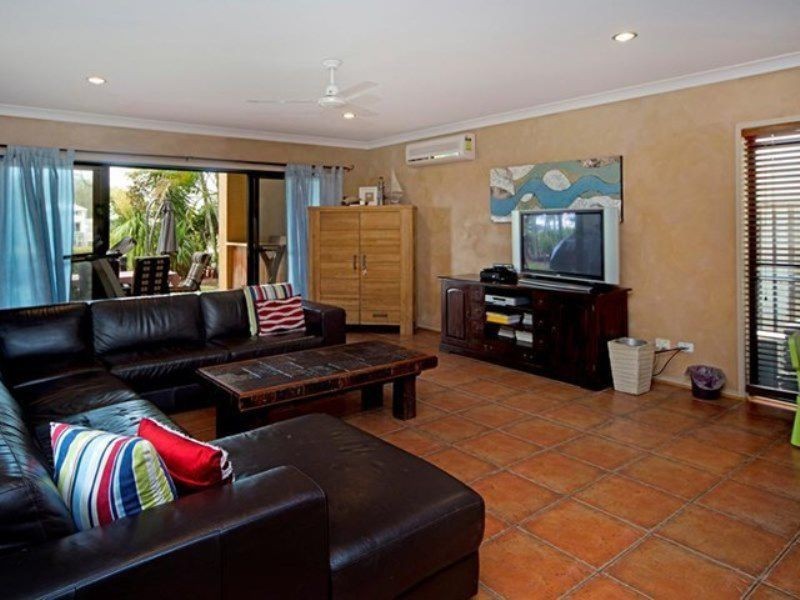 Coomera Waters QLD 4209