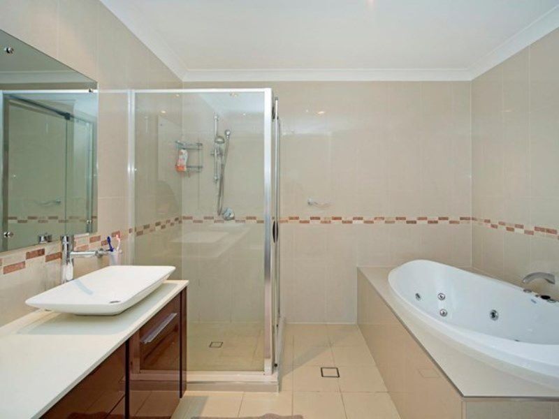 Coomera Waters QLD 4209