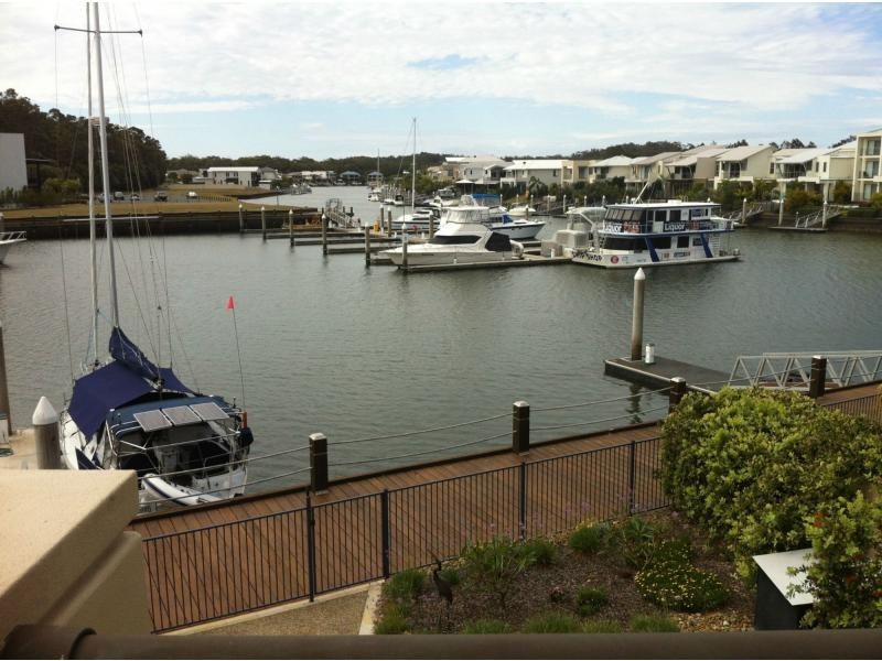 Coomera Waters QLD 4209