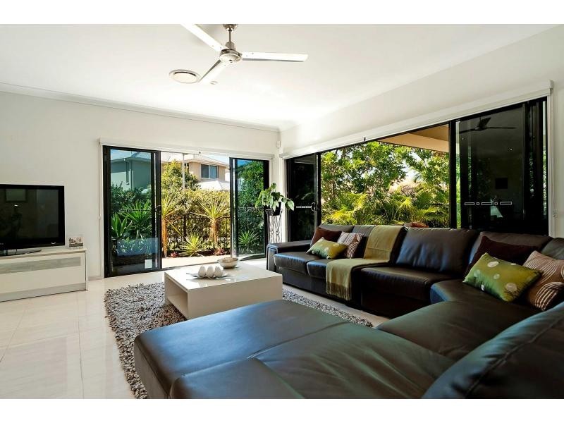 2523 Gracemere Circuit North, Hope Island QLD 4212