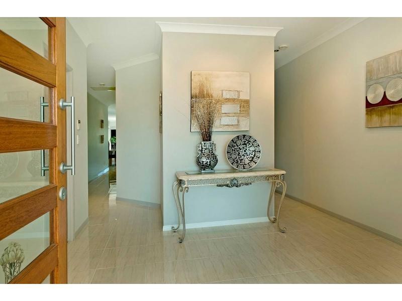 2523 Gracemere Circuit North, Hope Island QLD 4212