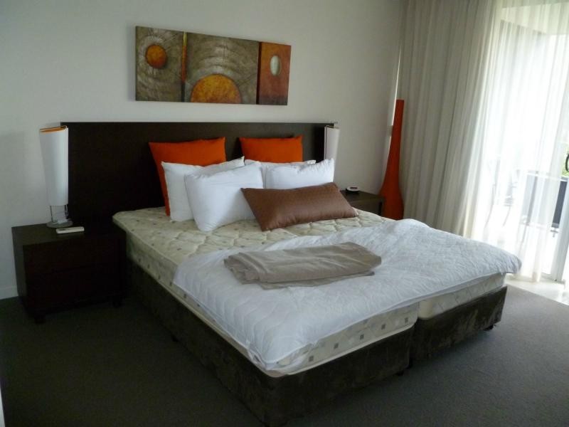 Hope Island QLD 4212