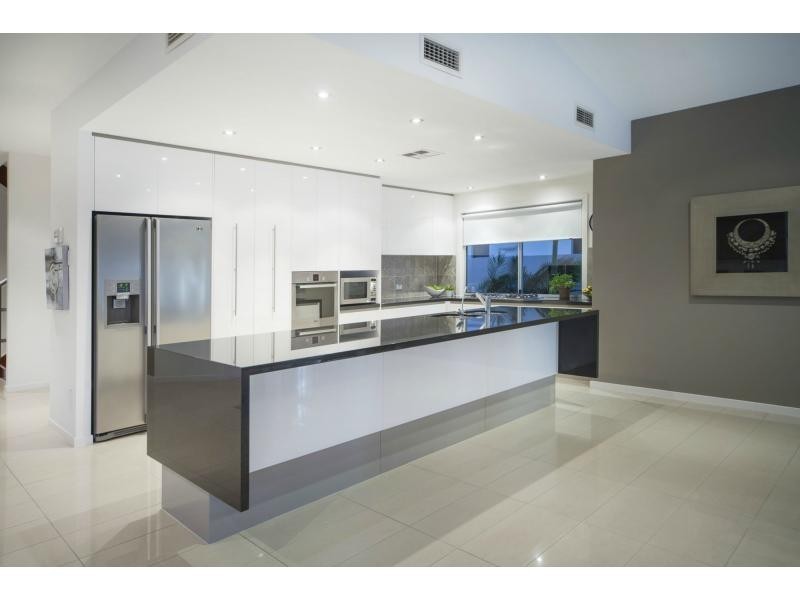 98 Southaven Drive, River Links, Helensvale QLD 4212