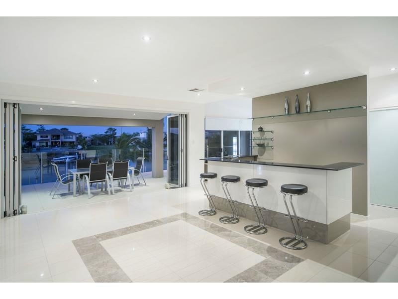 98 Southaven Drive, River Links, Helensvale QLD 4212