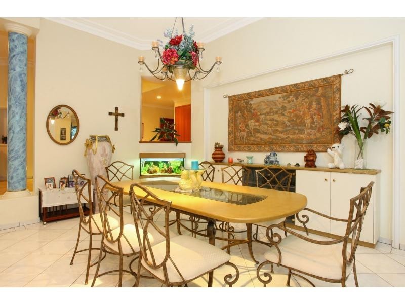 26 Condamine Crescent, River Downs, Helensvale QLD 4212