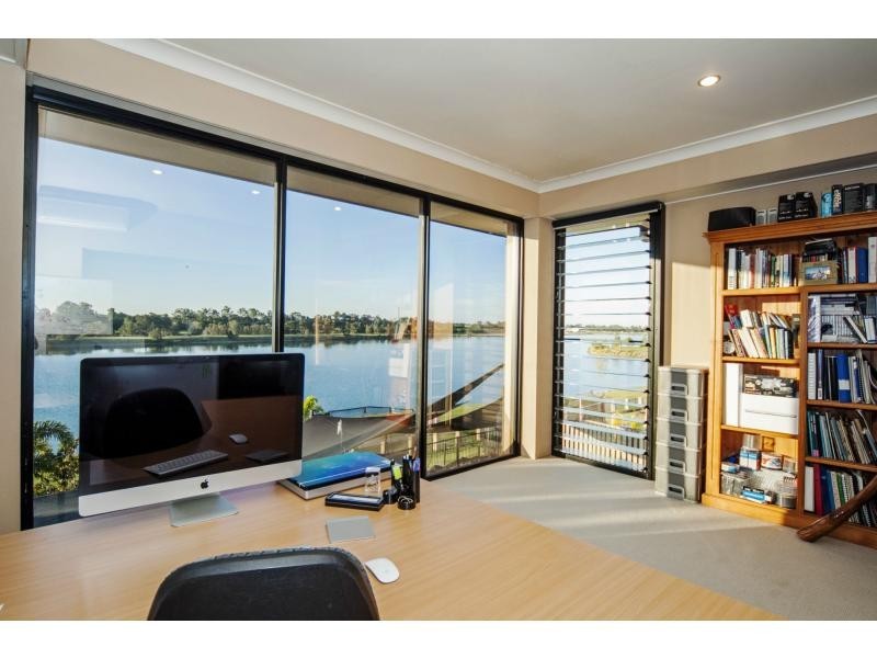 7 Princeton Street, Oxenford QLD 4210