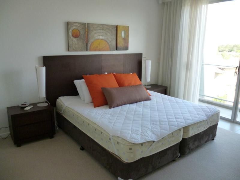 Hope Island QLD 4212