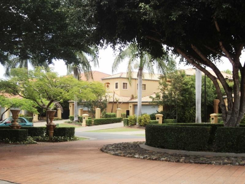 Hope Island QLD 4212