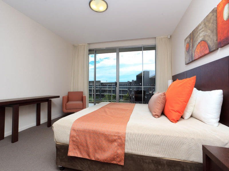 2407/2 Activa Way, Hope Island QLD 4212