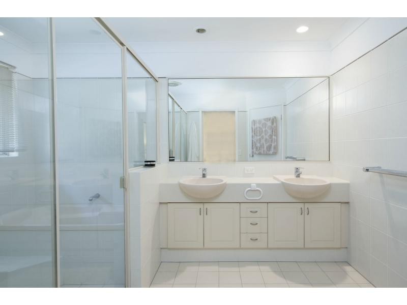 Hope Island QLD 4212