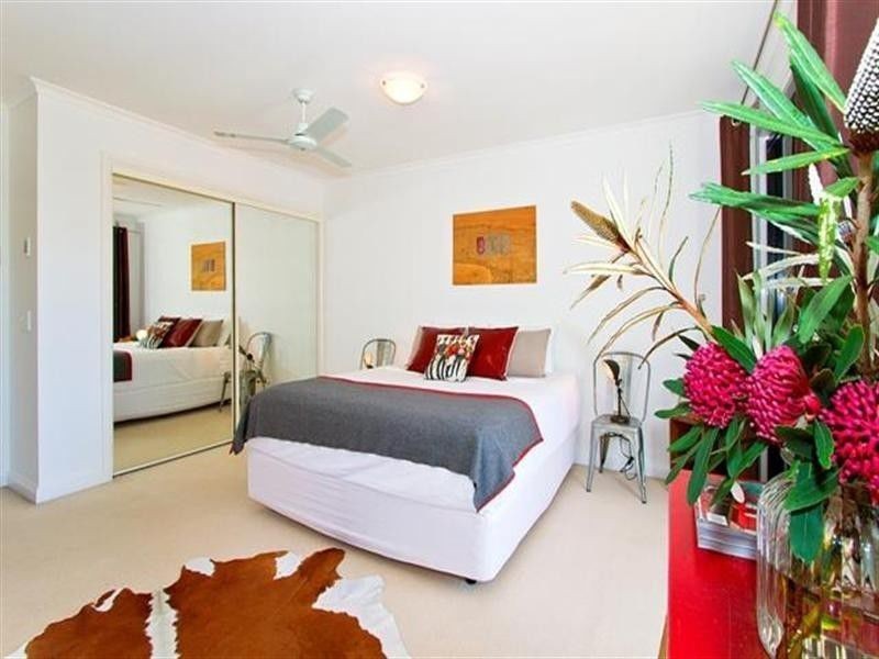 Hope Island QLD 4212