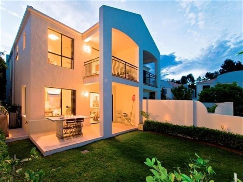 Hope Island QLD 4212