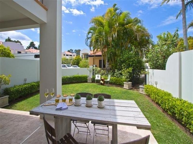 Hope Island QLD 4212