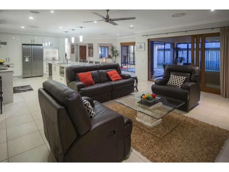 7 Beau Geste Place, Coomera Waters QLD 4209