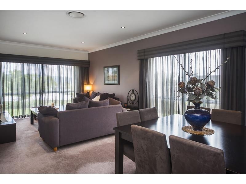 12 Welumba Close, Pacific Pines QLD 4211