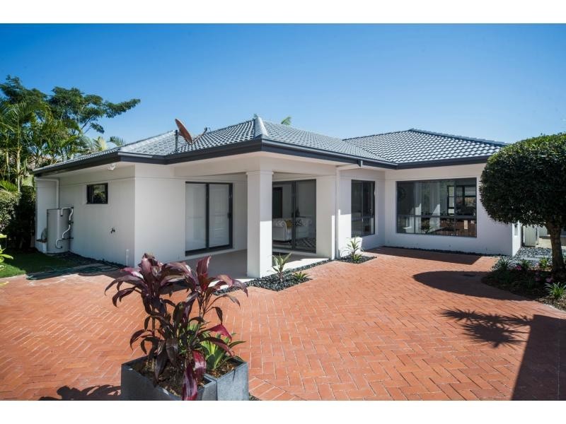 2020 Gracemere Circuit, Hope Island QLD 4212
