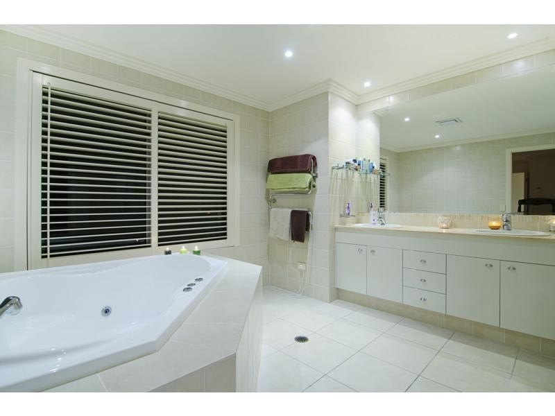 Coomera Waters QLD 4209