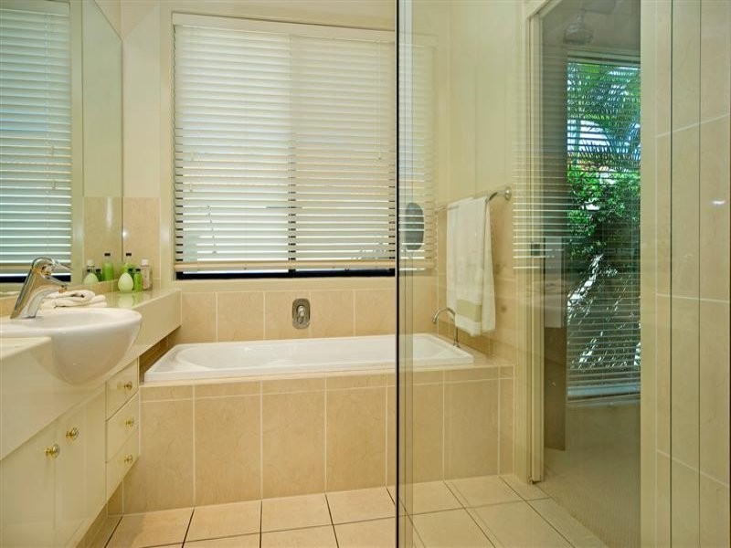 Hope Island QLD 4212