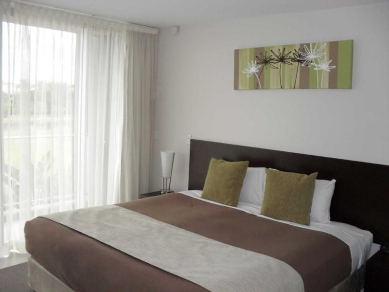 Hope Island QLD 4212