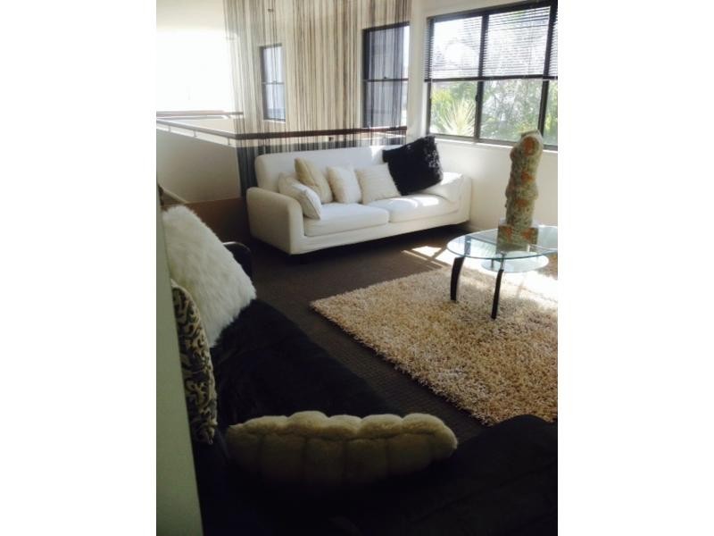 3 Fleetwood Court, Helensvale QLD 4212