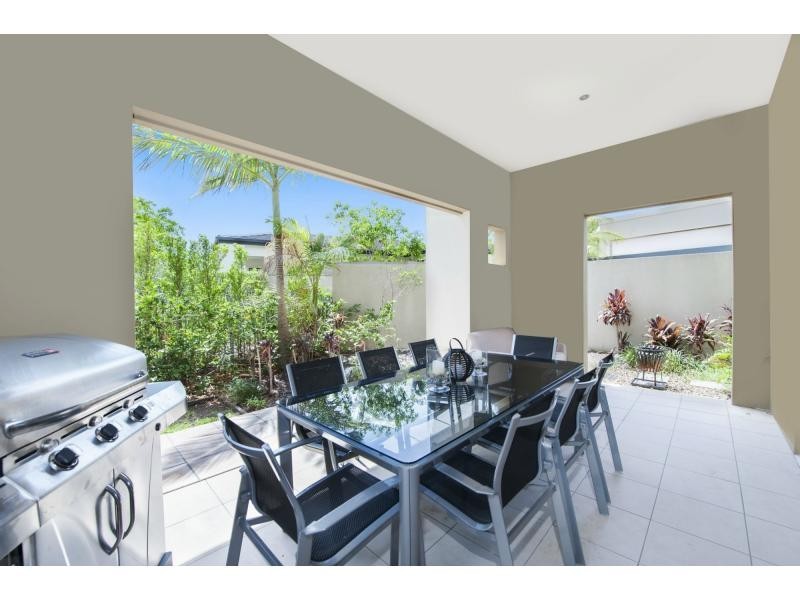 Hope Island QLD 4212