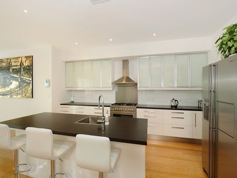 10 Quayside Drive, River Links, Helensvale QLD 4212