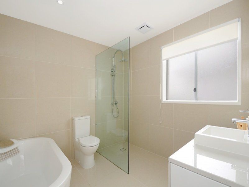 10 Quayside Drive, River Links, Helensvale QLD 4212