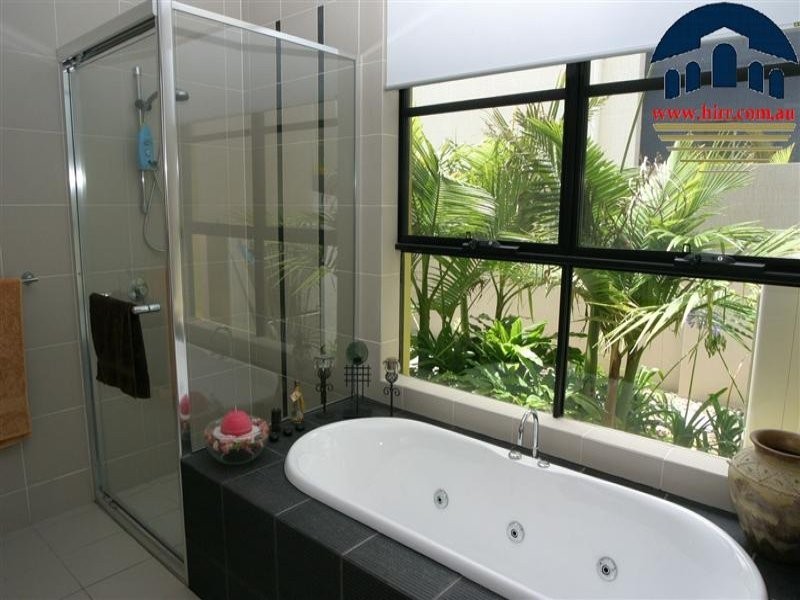 Hope Island QLD 4212