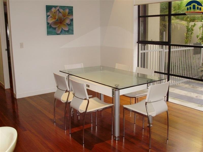 Hope Island QLD 4212