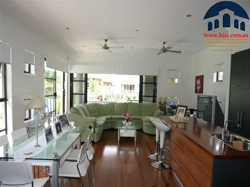 Hope Island QLD 4212