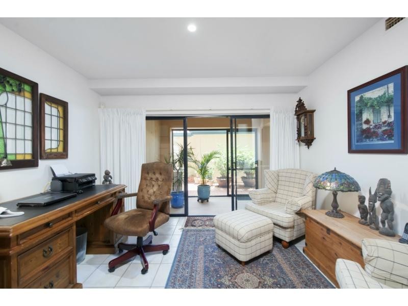 3268 Palladian Drive, Hope Island QLD 4212