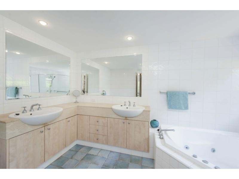 3268 Palladian Drive, Hope Island QLD 4212