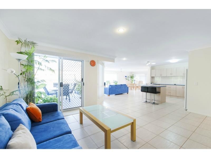 22 Dallow Crescent, Monterey Keys, Helensvale QLD 4212