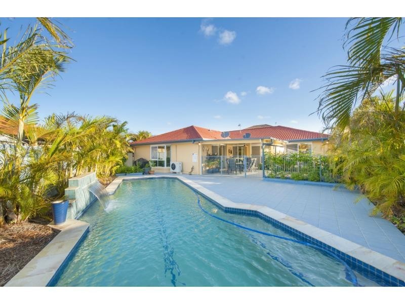 22 Dallow Crescent, Monterey Keys, Helensvale QLD 4212