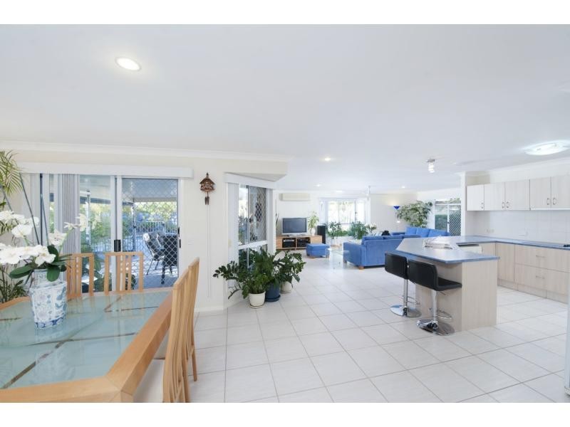 22 Dallow Crescent, Monterey Keys, Helensvale QLD 4212