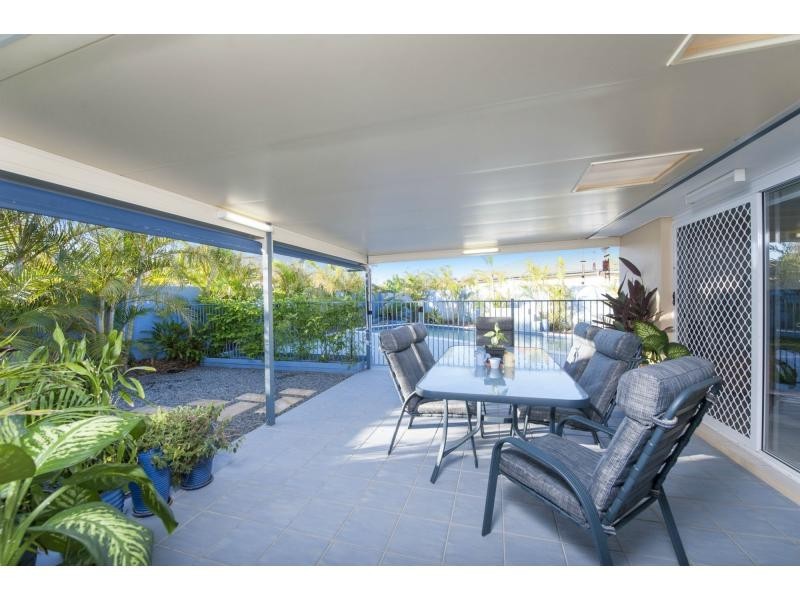 22 Dallow Crescent, Monterey Keys, Helensvale QLD 4212
