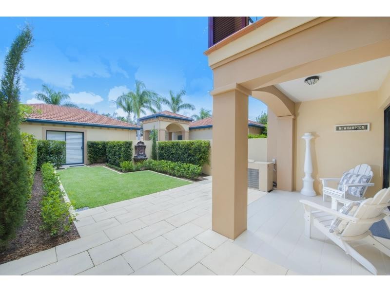 3211 Palladian Drive, Hope Island QLD 4212