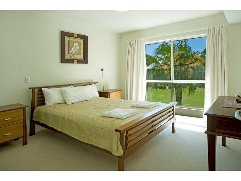 8427 Magnolia Drive, Hope Island QLD 4212