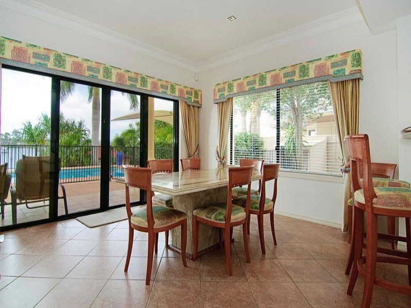 Hope Island QLD 4212