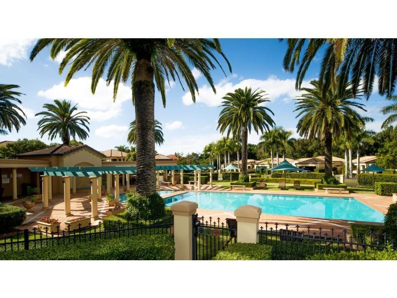 3231 Palladian Drive, Hope Island QLD 4212