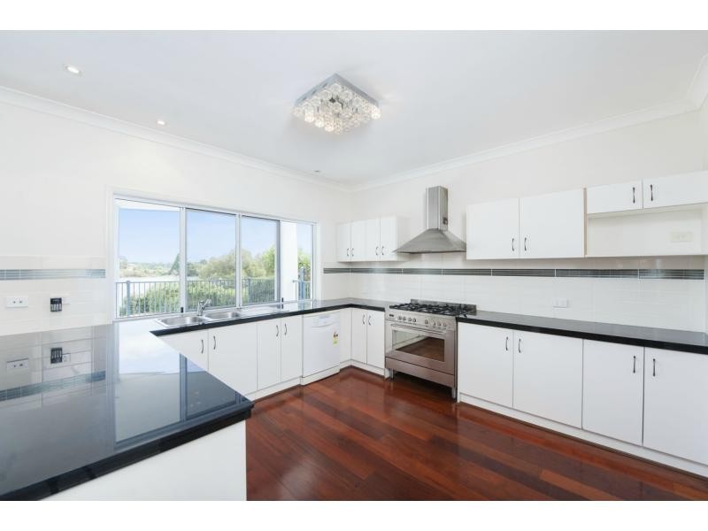 35 North Bank Court, River Links, Helensvale QLD 4212