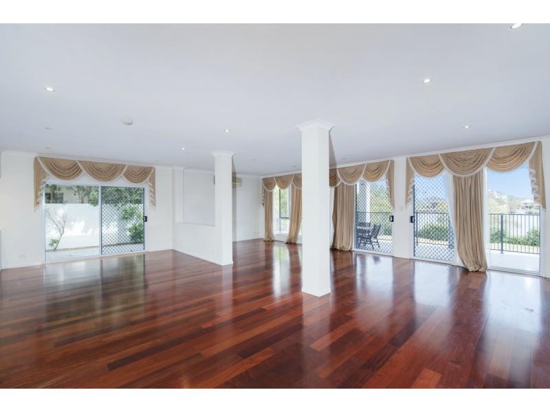 35 North Bank Court, River Links, Helensvale QLD 4212