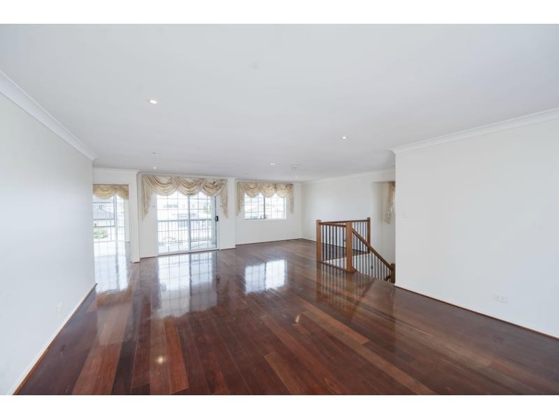 35 North Bank Court, River Links, Helensvale QLD 4212