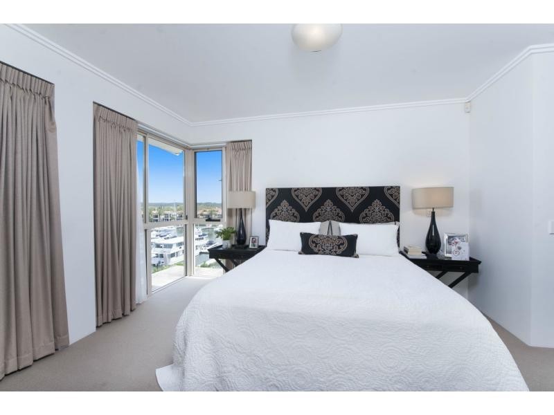 1804 Rialto Quay Drive, Hope Island QLD 4212