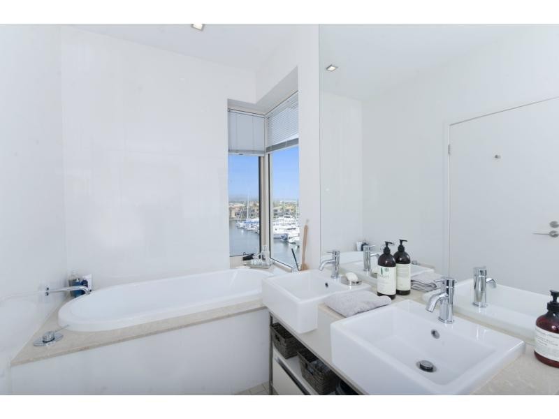 1804 Rialto Quay Drive, Hope Island QLD 4212