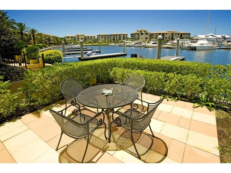 Hope Island QLD 4212