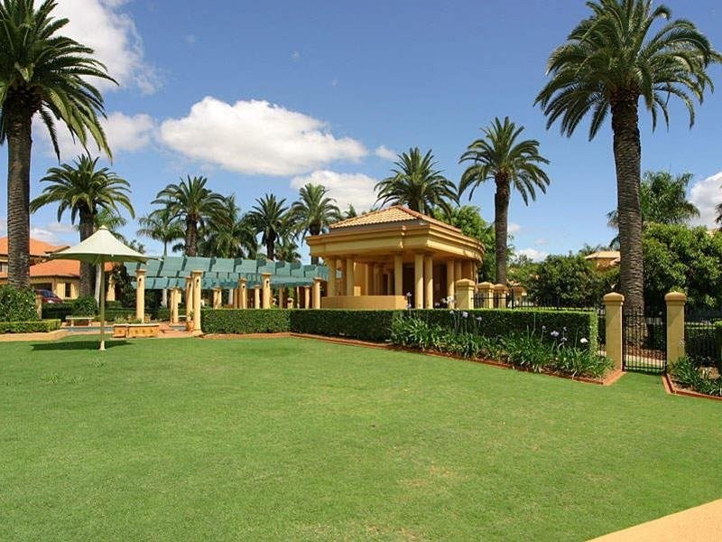 Hope Island QLD 4212